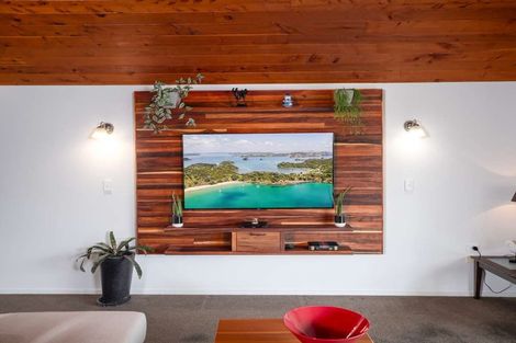 Photo of property in 68 Wiroa Road, Kerikeri, 0293