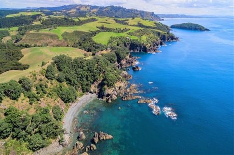 Photo of property in 100 Omaha Block Access Road, Leigh, 0985