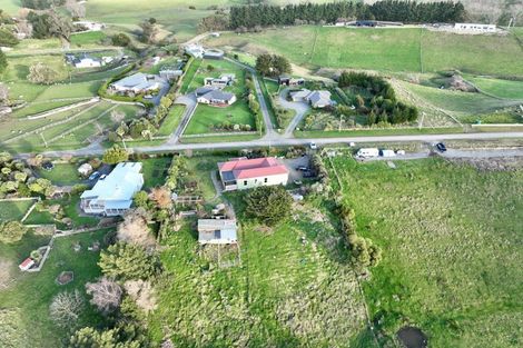 Photo of property in 50 Kimber Street, Halcombe, Feilding, 4779