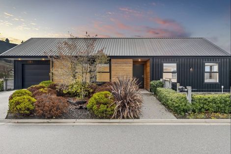 Photo of property in 46 Marbleleaf Lane, Albert Town, Wanaka, 9305