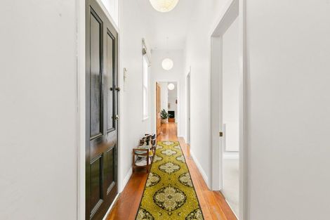 Photo of property in 5 Carrington Street, Mount Cook, Wellington, 6021