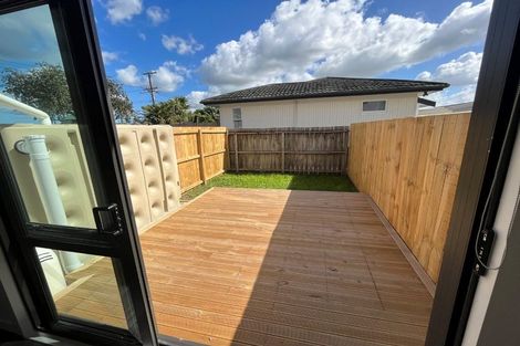 Photo of property in 3/3 Abbotleigh Avenue, Te Atatu Peninsula, Auckland, 0610