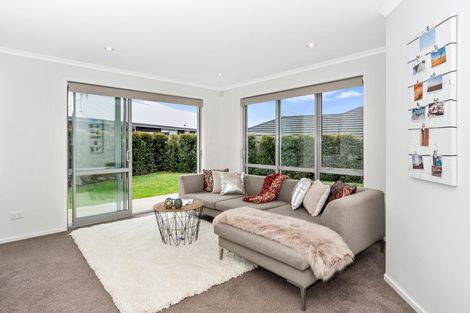 Photo of property in 4 Mcneish Place, Pokeno, 2402