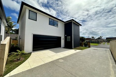 Photo of property in 6a Jern Place, Eastern Beach, Auckland, 2012