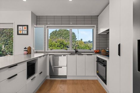 Photo of property in 2 Aranui Drive, Papamoa Beach, Papamoa, 3118
