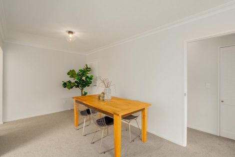 Photo of property in 1/52a Aorangi Road, Bryndwr, Christchurch, 8053