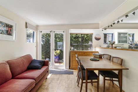 Photo of property in 2/34 Seabreeze Road, Narrow Neck, Auckland, 0624