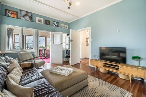 Photo of property in 14 Richmond Avenue, Northcote Point, Auckland, 0627