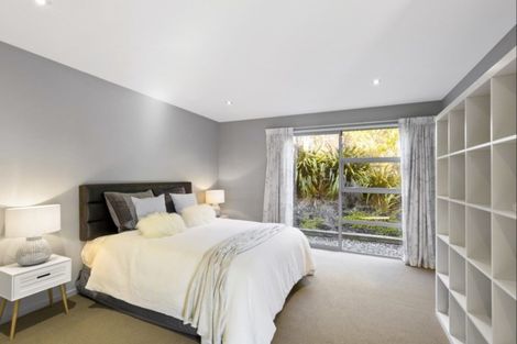 Photo of property in 73 Oregon Drive, Kelvin Heights, Queenstown, 9300