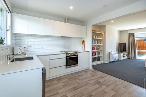 Photo of property in 2/76 Bishop Street, St Albans, Christchurch, 8014