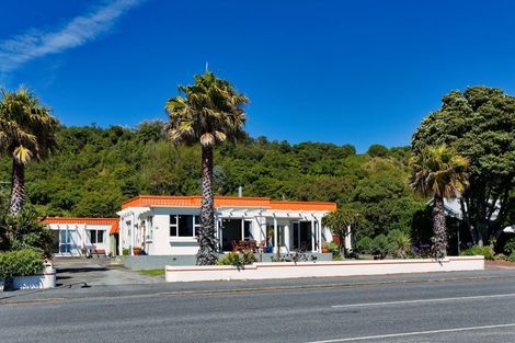 Photo of property in 218 Esplanade, Kaikoura, 7300