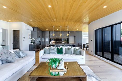 Photo of property in 3b Pine Ridge Terrace, Waikanae Beach, Waikanae, 5036