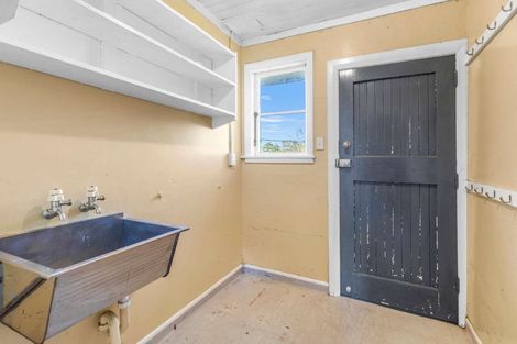 Photo of property in 616 Featherston Street, Roslyn, Palmerston North, 4414