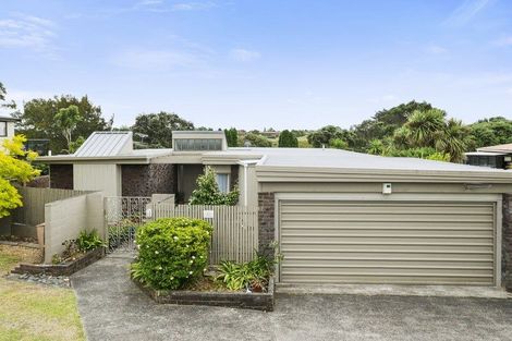Photo of property in 25 Bluewater Place, Wattle Downs, Auckland, 2103