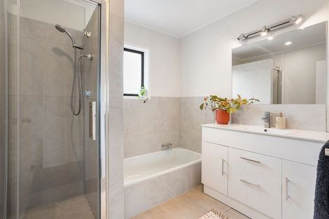 Photo of property in 2/131 Mokoia Road, Birkenhead, Auckland, 0626