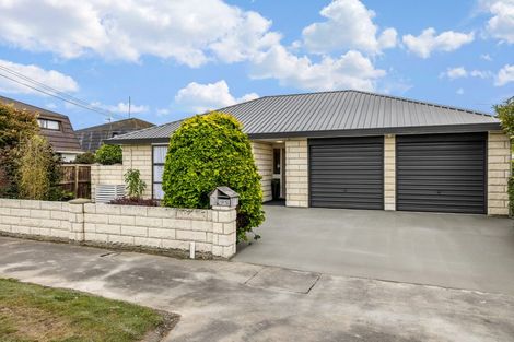 Photo of property in 121 Prestons Road, Redwood, Christchurch, 8051