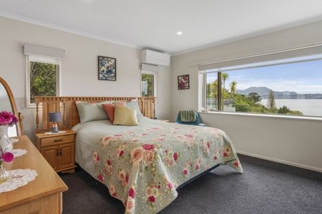 Photo of property in 19 Te Urunga Place, Acacia Bay, Taupo, 3330