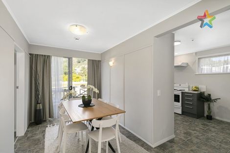 Photo of property in 6 Holborn Drive, Stokes Valley, Lower Hutt, 5019