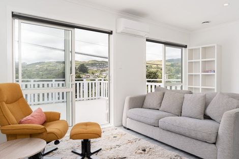 Photo of property in 17a The Drive, Tawa, Wellington, 5028