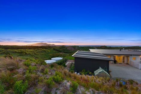 Photo of property in 25 Mahurenga Lane, Te Horo, Otaki, 5581