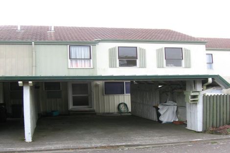 Photo of property in 10 Hollydale Grove, Churton Park, Wellington, 6037