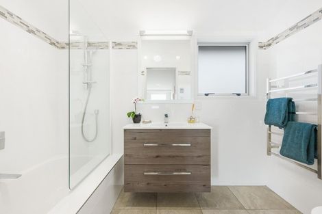 Photo of property in 144 Sandspit Road, Shelly Park, Auckland, 2014