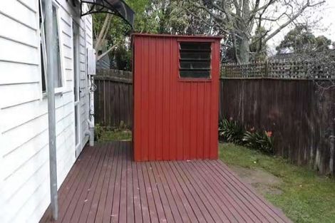 Photo of property in 40 Beechdale Crescent, Pakuranga Heights, Auckland, 2010