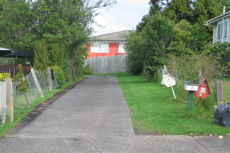 Photo of property in 13 Karina Place, Glen Eden, Auckland, 0602