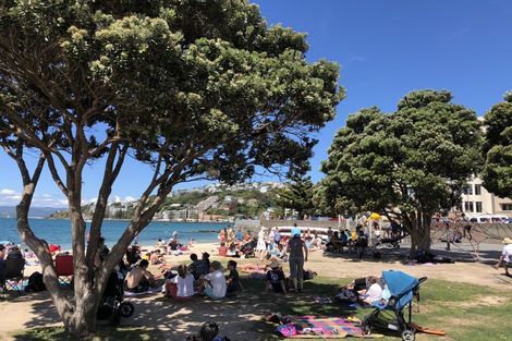 Photo of property in 4/154 Oriental Parade, Oriental Bay, Wellington, 6011