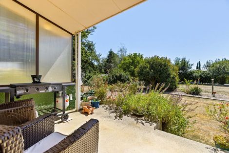 Photo of property in 6 Cambridge Road, Patearoa, 9398