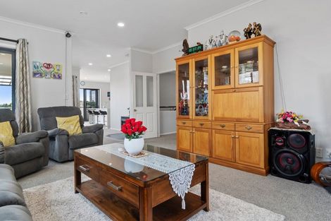 Photo of property in 16 Sterling Gate Drive, Bethlehem, Tauranga, 3110