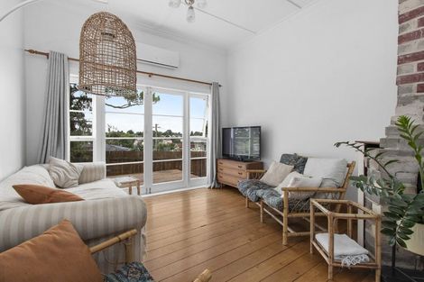 Photo of property in 75 Tuhikaramea Road, Dinsdale, Hamilton, 3204