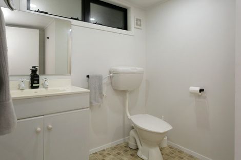 Photo of property in 21 Waiparemo Crescent, Pukawa Bay, Turangi, 3381