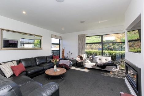 Photo of property in 13 Fernbrook Drive, Hurworth, New Plymouth, 4310