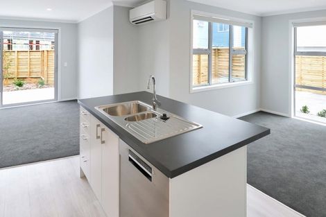 Photo of property in 4d Horoeka Street, Stokes Valley, Lower Hutt, 5019