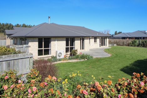 Photo of property in 48 Salisbury Crescent, Oamaru North, Oamaru, 9400