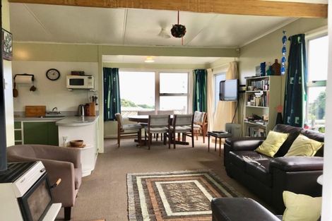 Photo of property in 1 Beach Road, Mokau, 4376