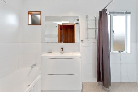 Photo of property in 3/125 Blighs Road, Strowan, Christchurch, 8052