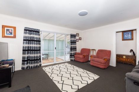 Photo of property in 25 Dunstan Crescent, Hornby, Christchurch, 8042
