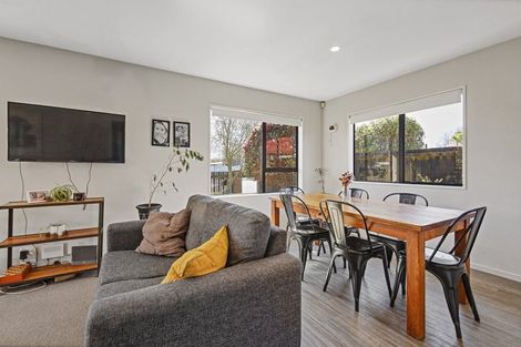 Photo of property in 5 Somerset Place, Woodend, 7610