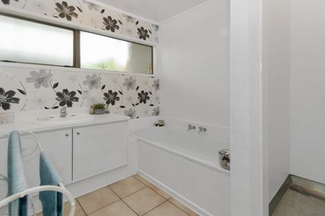 Photo of property in 25 Bluewater Place, Wattle Downs, Auckland, 2103