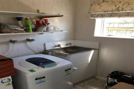 Photo of property in 93 Hillcrest Drive, Kelvin Grove, Palmerston North, 4414