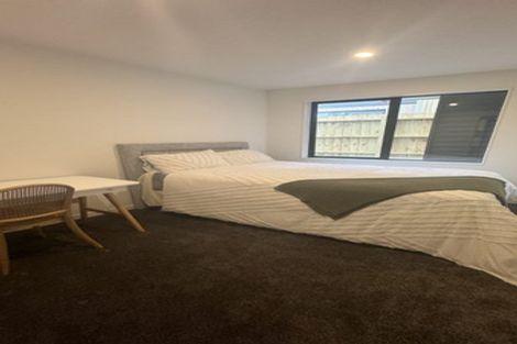 Photo of property in 10 Monstedt Terrace, Windsor Park, Auckland, 0632