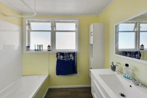 Photo of property in 21 Norrie Street, Bader, Hamilton, 3206