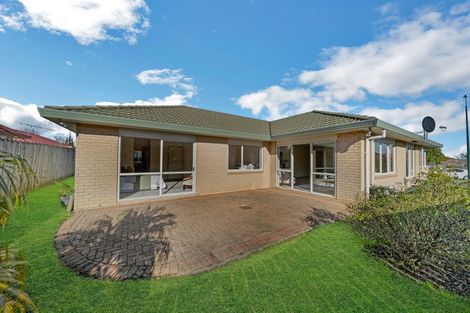 Photo of property in 1/15 Tolben Place, Golflands, Auckland, 2013