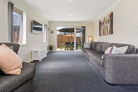 Photo of property in 9 Clifford Close, Leamington, Cambridge, 3432