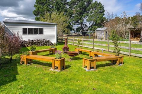 Photo of property in 14 Brown Avenue, Carterton, 5713