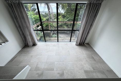 Photo of property in 949 East Coast Road, Torbay, Auckland, 0630