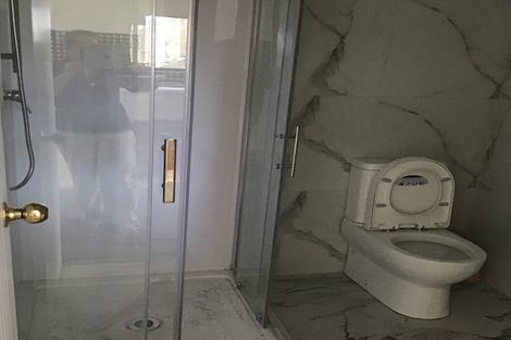 Photo of property in 18 Brunner Road, Glen Eden, Auckland, 0602