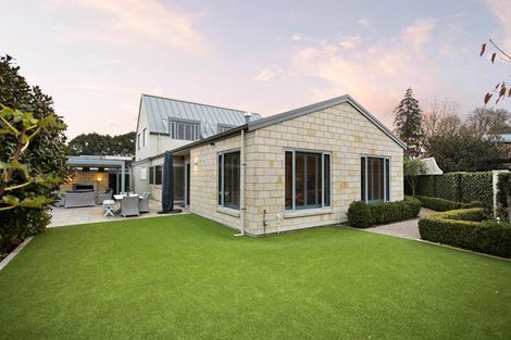 Photo of property in 4 Le Quesnoy Place, Cambridge, 3434